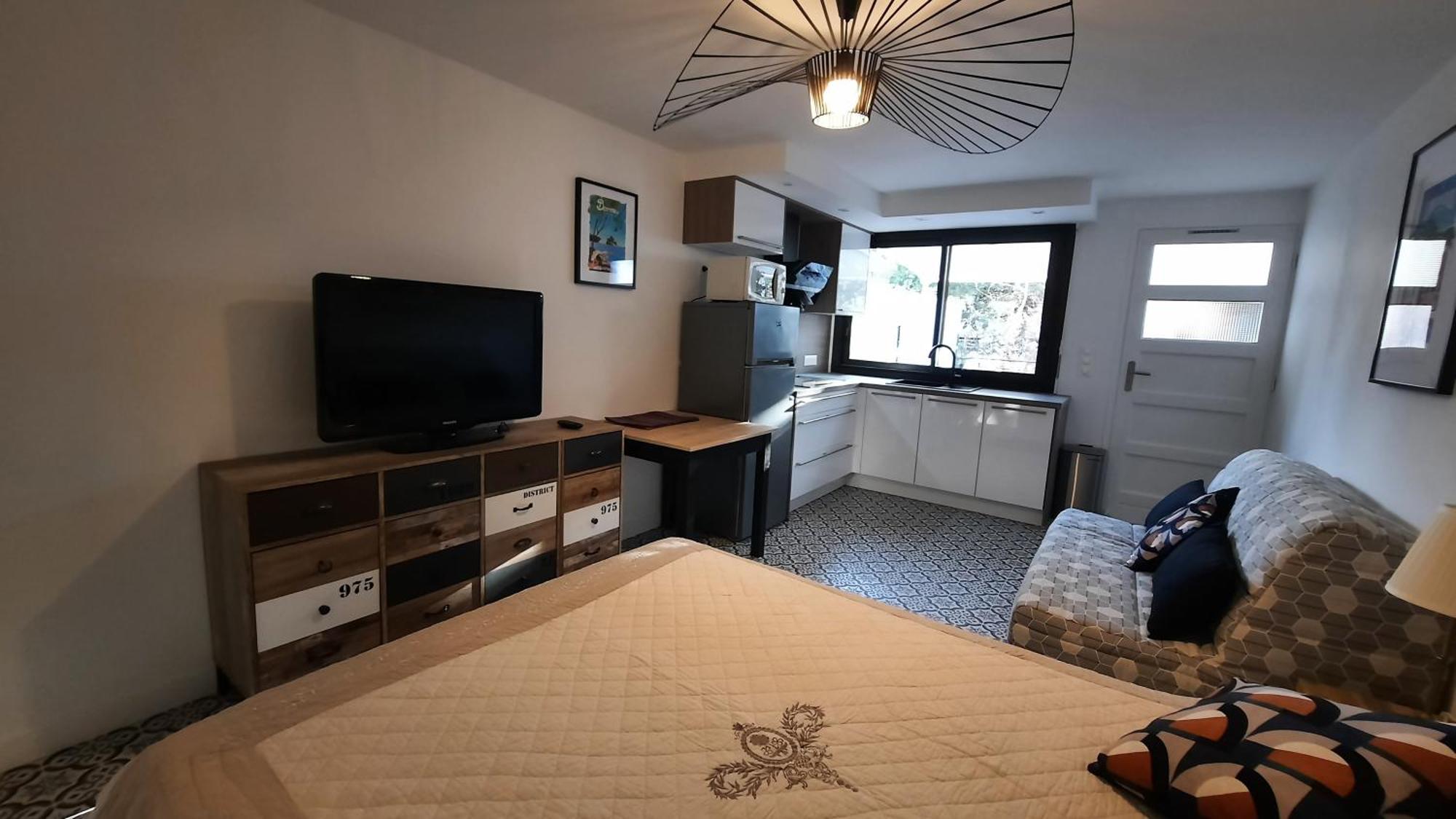 Studio Climatise Lantanas 4 Personnes Le Lavandou Dış mekan fotoğraf