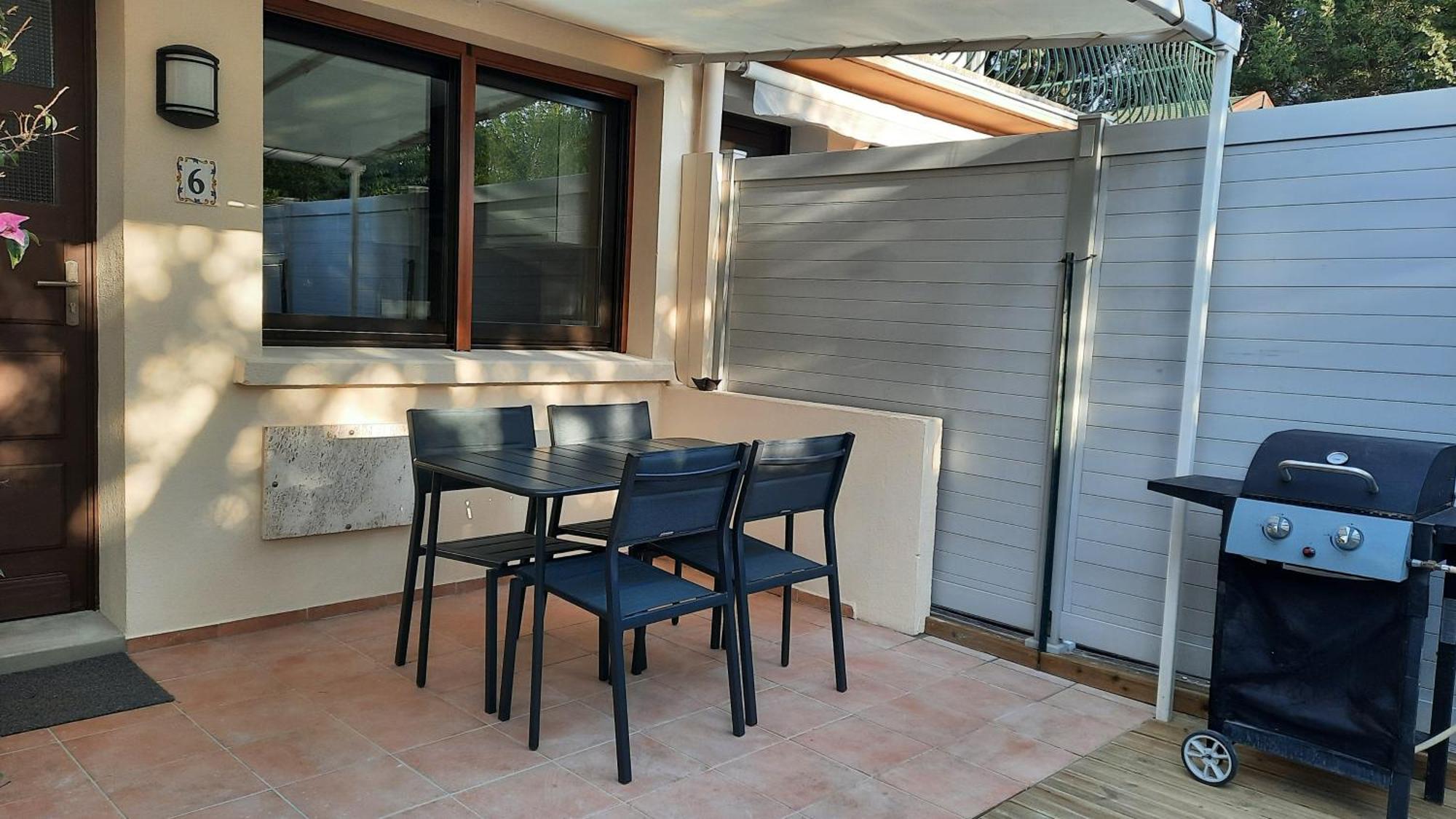 Studio Climatise Lantanas 4 Personnes Le Lavandou Dış mekan fotoğraf