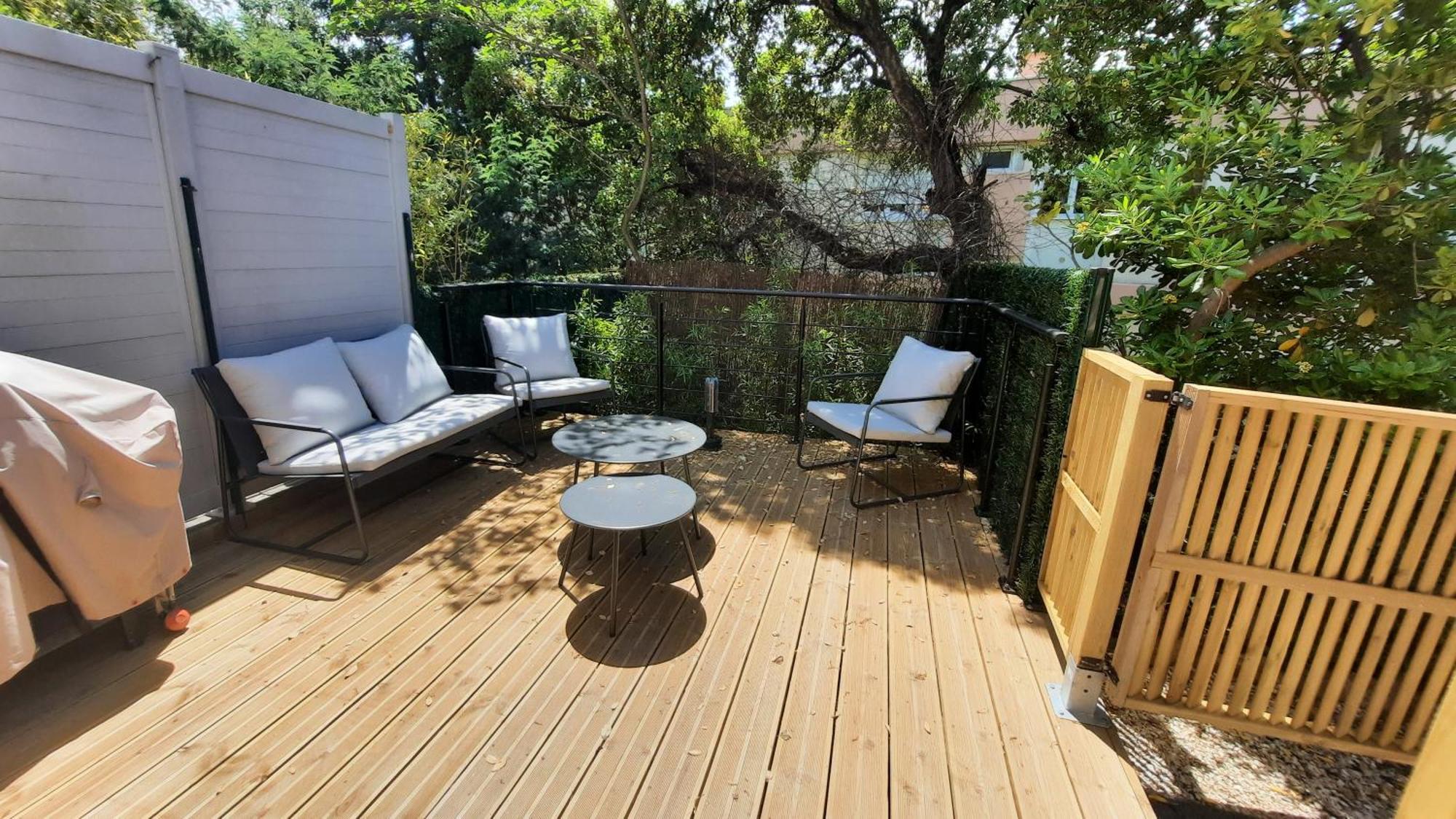 Studio Climatise Lantanas 4 Personnes Le Lavandou Dış mekan fotoğraf